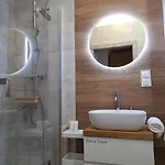 Modern With Swimming Pool In Hanza Tower By Renters