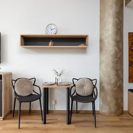 Modern With Swimming Pool In Hanza Tower By Renters Apartament *