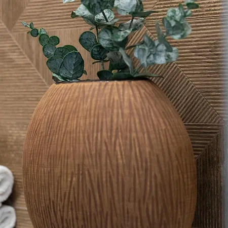 Modern With Swimming Pool In Hanza Tower By Renters アパート