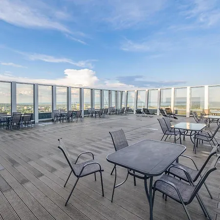Modern With Swimming Pool In Hanza Tower By Renters Appartement *