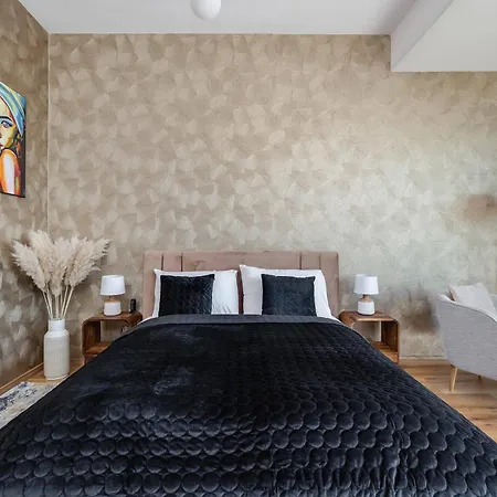 Modern With Swimming Pool In Hanza Tower By Renters Stettin