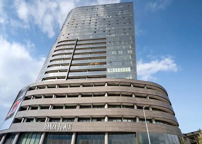 Modern With Swimming Pool In Hanza Tower By Renters שצ'צ'ין