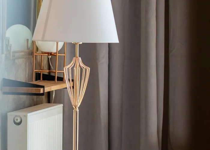 Modern With Swimming Pool In Hanza Tower By Renters דירה שצ'צ'ין