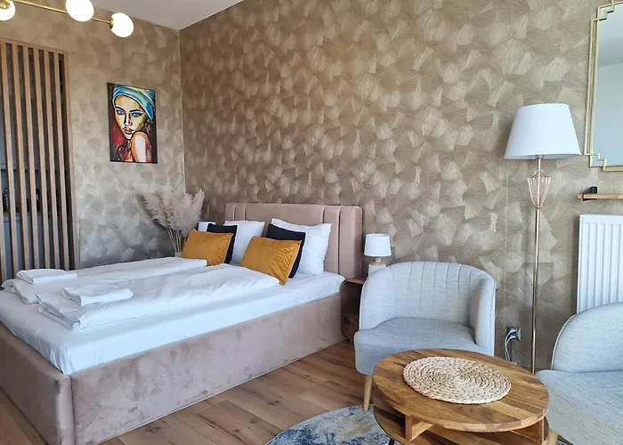 Modern With Swimming Pool In Hanza Tower By Renters Lejlighed *